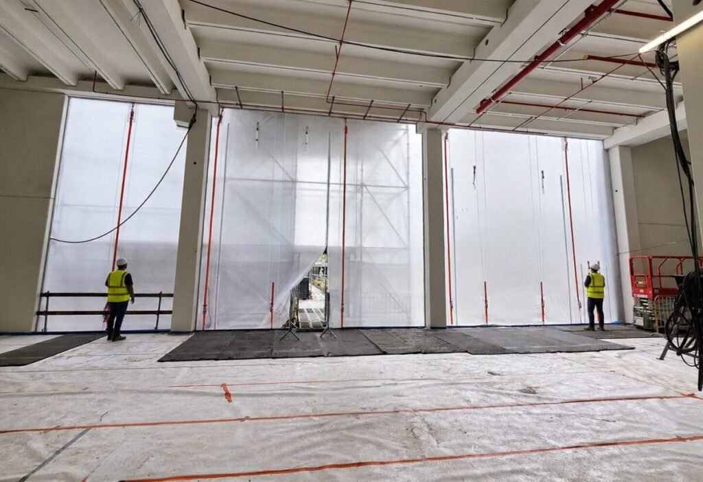 Flexiscreen temporary weather protection enables early fit-out works at biopharmaceutical plant