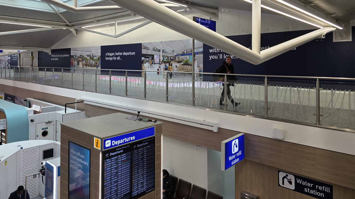 Bristol-Airport_Hoardfast-Firescreen